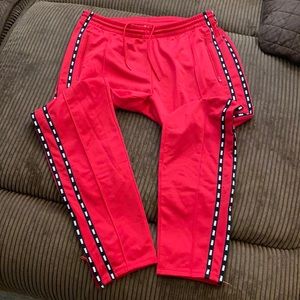 ❣️PINK Victoria’s Secret red sweatpants w/pockets